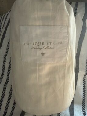 Restoration hardware Lavender full bed skirt (new)